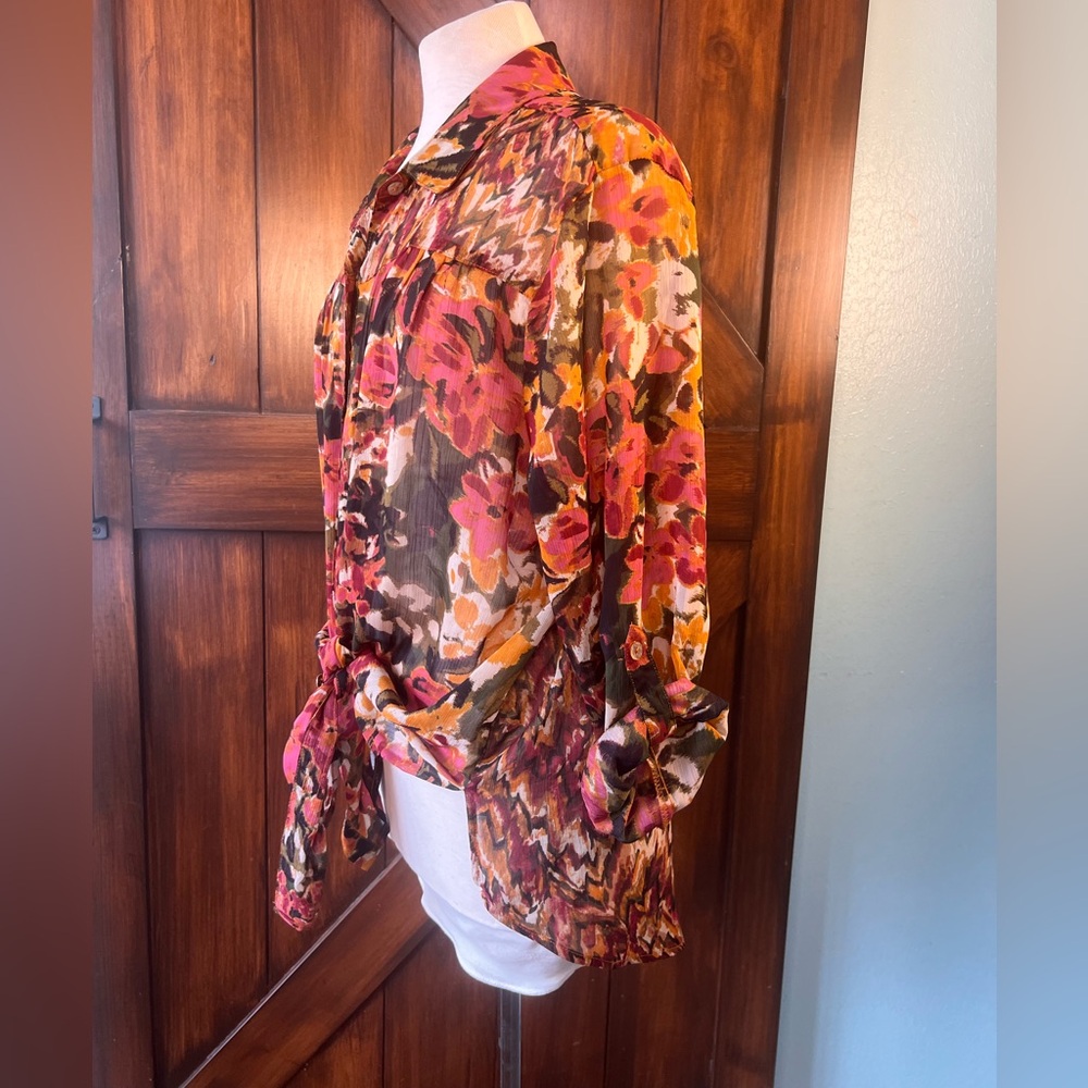 Fig and Flower Sheer Floral Blouse Women's 2X - Picture 2 of 8